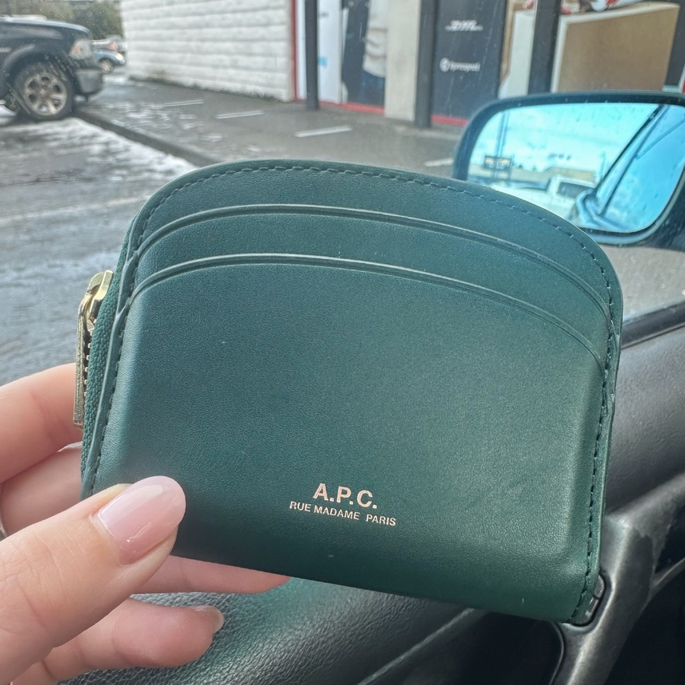 A.P.C. green card holder & coin wallet
